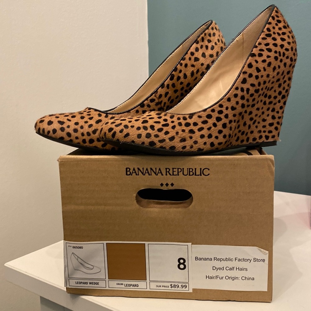Banana Republic cheetah / leopard wedges